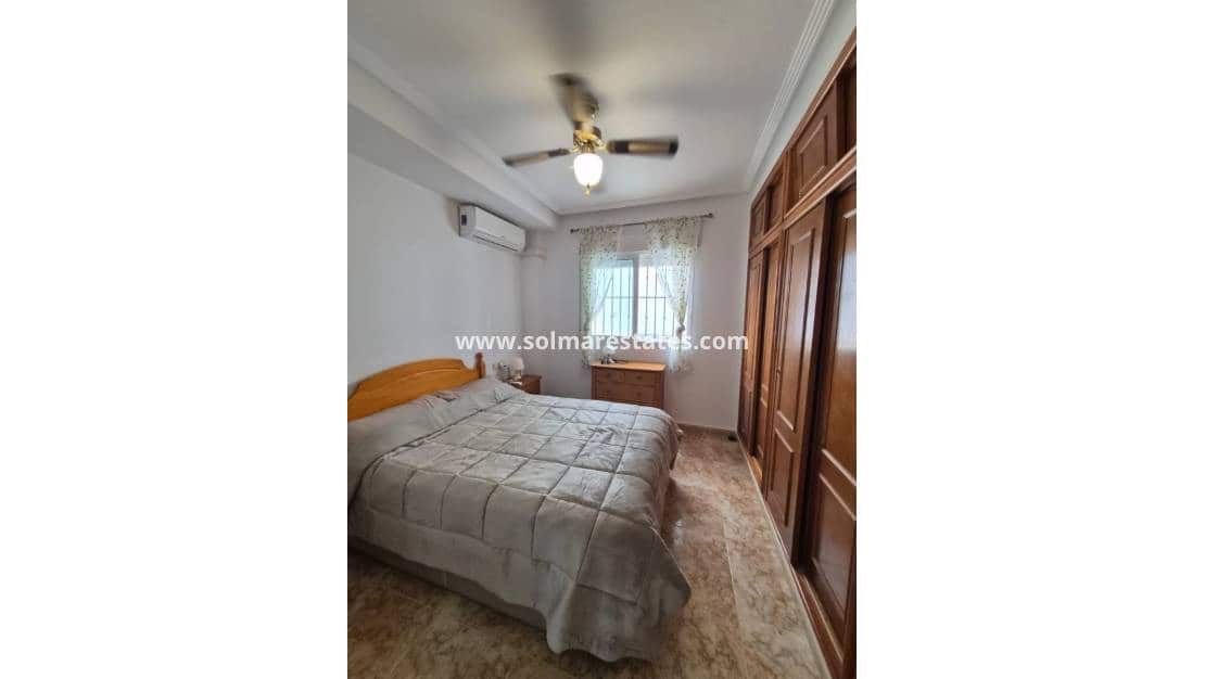 2 Zimmer Apartment zu verkaufen in Orihuela Costa mit Pool - 139.000 € (Ref: 10153949)