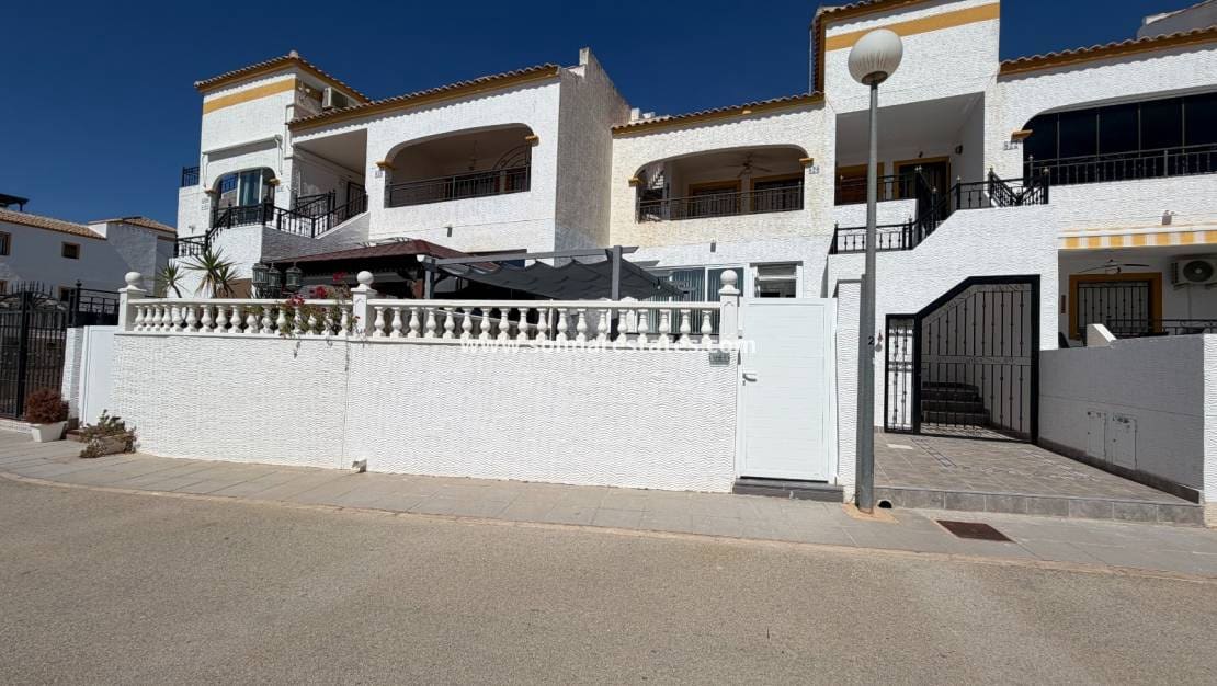 2 quarto Apartamento para venda em Los Montesinos com piscina - 155 000 € (Ref: 10153950)