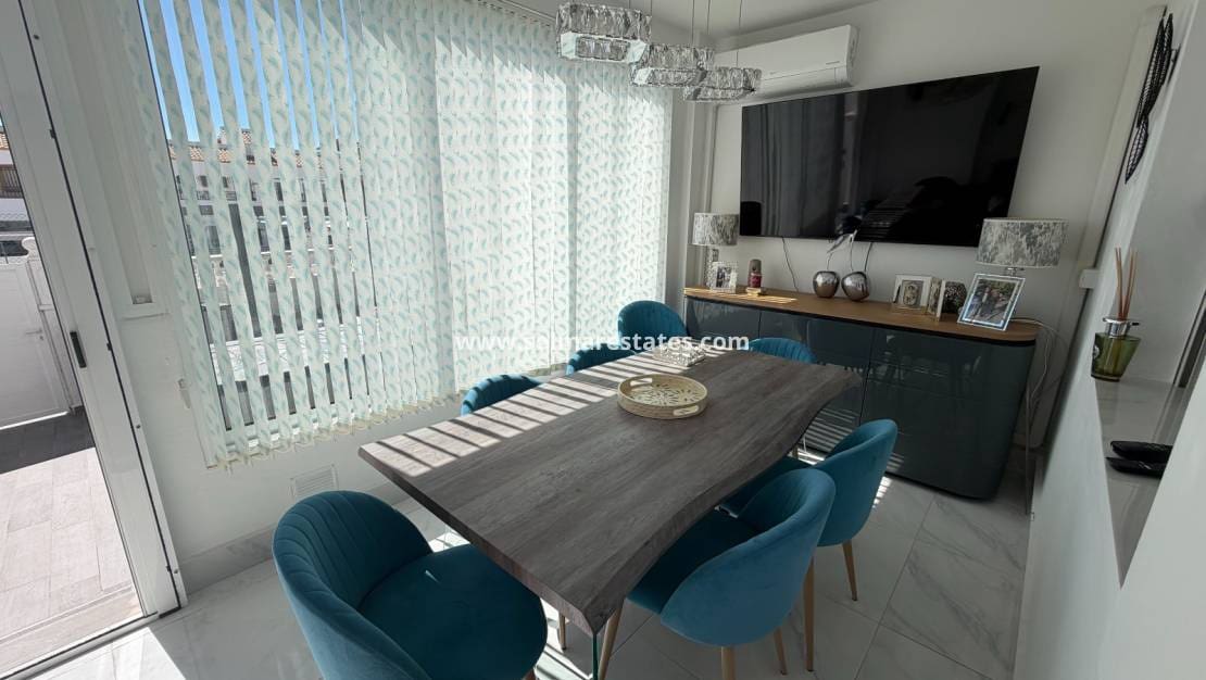2 quarto Apartamento para venda em Los Montesinos com piscina - 155 000 € (Ref: 10153950)
