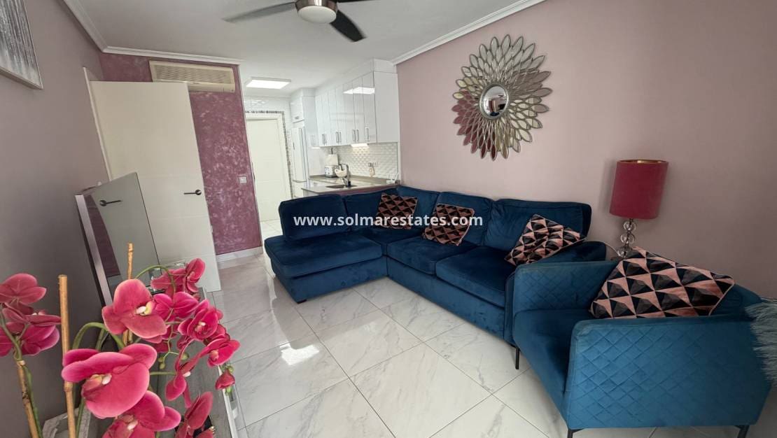2 quarto Apartamento para venda em Los Montesinos com piscina - 155 000 € (Ref: 10153950)