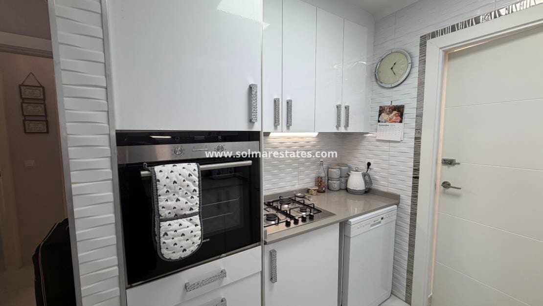 2 quarto Apartamento para venda em Los Montesinos com piscina - 155 000 € (Ref: 10153950)