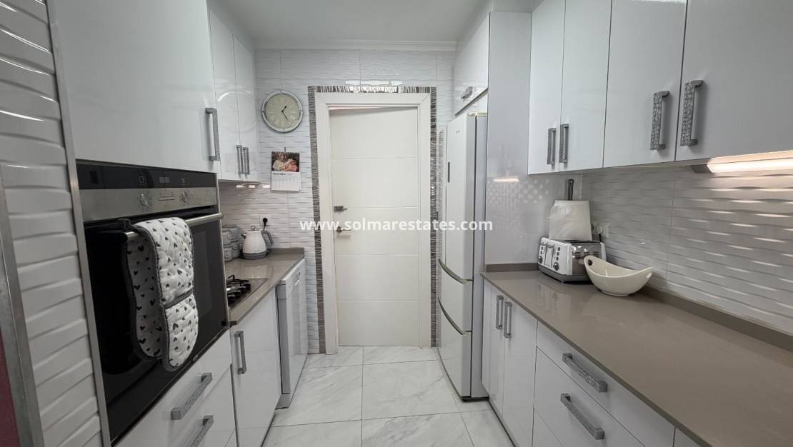 2 quarto Apartamento para venda em Los Montesinos com piscina - 155 000 € (Ref: 10153950)