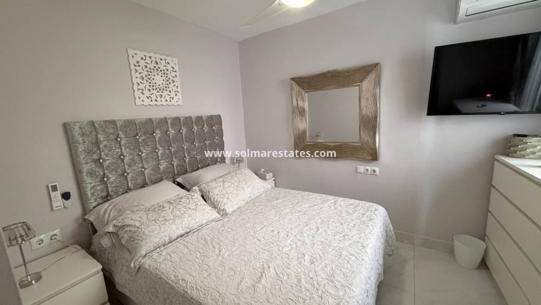2 quarto Apartamento para venda em Los Montesinos com piscina - 155 000 € (Ref: 10153950)