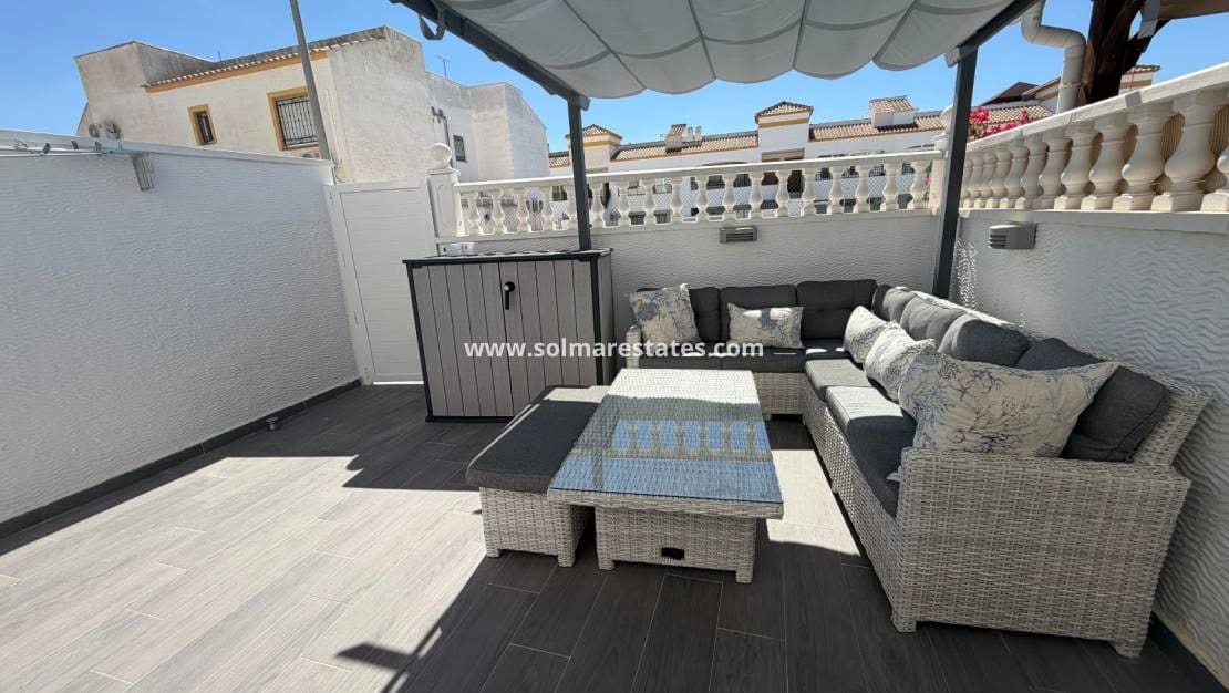 2 quarto Apartamento para venda em Los Montesinos com piscina - 155 000 € (Ref: 10153950)