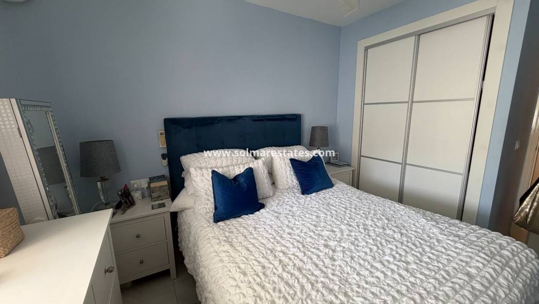 2 quarto Apartamento para venda em Los Montesinos com piscina - 155 000 € (Ref: 10153950)