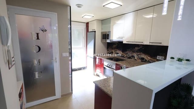 2 Zimmer Apartment zu verkaufen in Villamartin, Orihuela mit Pool - 278.000 € (Ref: 10157038)