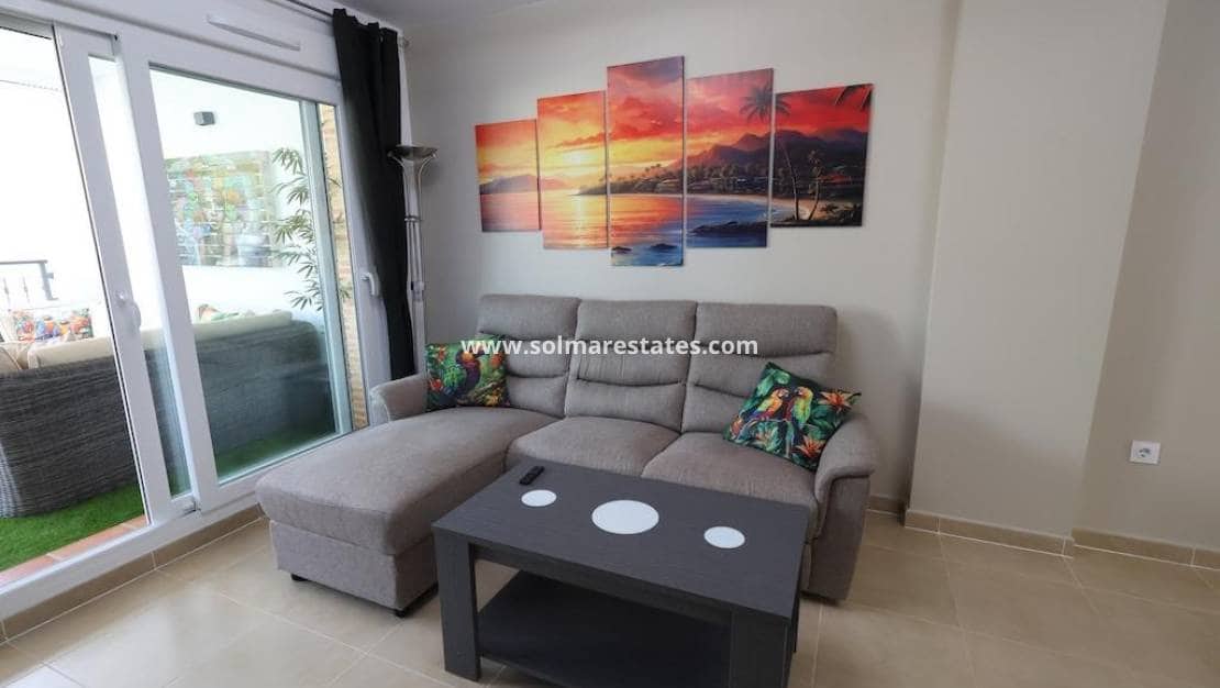 2 Zimmer Apartment zu verkaufen in Villamartin mit Pool - 278.000 € (Ref: 10157038)