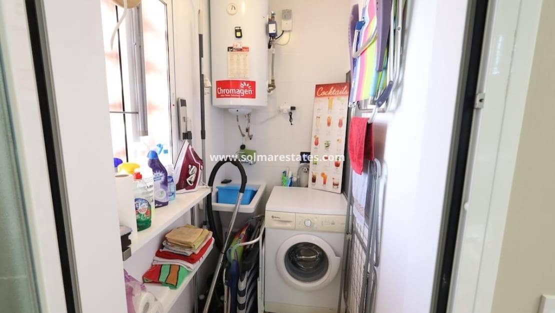 2 Zimmer Apartment zu verkaufen in Villamartin mit Pool - 278.000 € (Ref: 10157038)