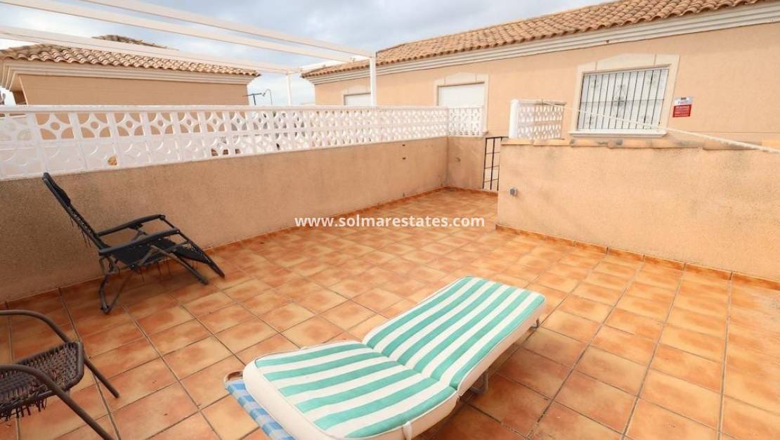 2 bedroom Apartment for sale in La Zenia with pool garage - € 165,000 (Ref: 10157039)
