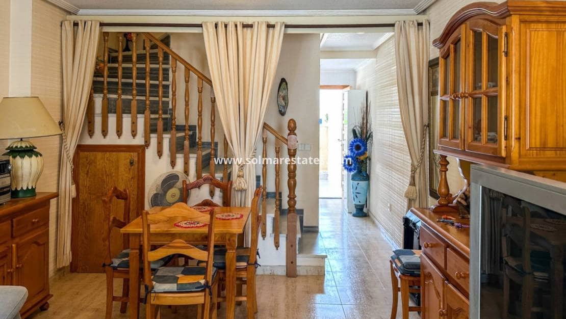 2 chambre Maison de Ville à vendre à Playa Flamenca avec piscine - 180 000 € (Ref: 10158437)