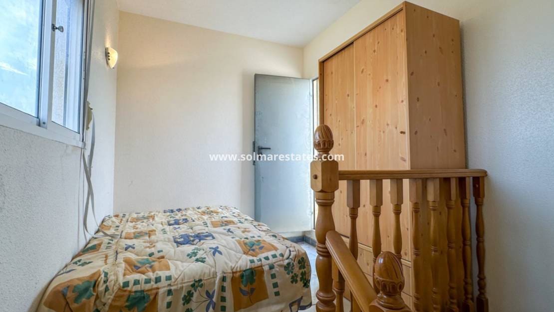 2 chambre Maison de Ville à vendre à Playa Flamenca avec piscine - 180 000 € (Ref: 10158437)