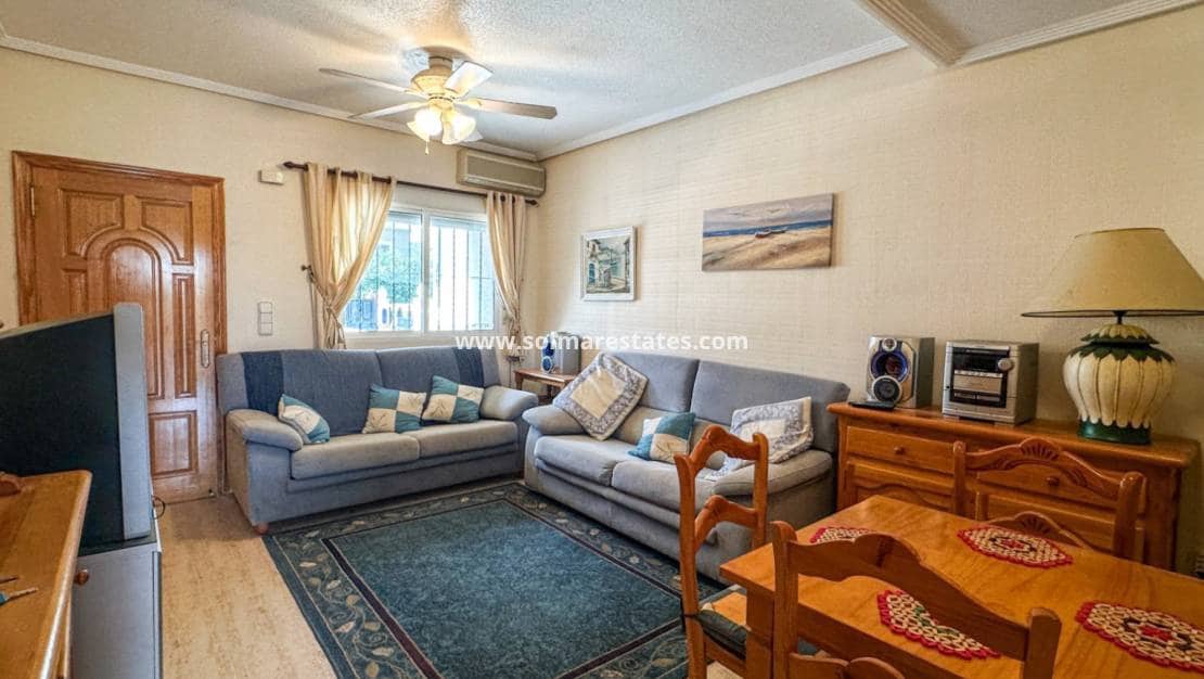 2 chambre Maison de Ville à vendre à Playa Flamenca avec piscine - 180 000 € (Ref: 10158437)