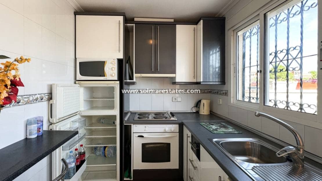 2 chambre Maison de Ville à vendre à Playa Flamenca avec piscine - 180 000 € (Ref: 10158437)
