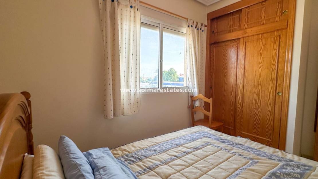 2 chambre Maison de Ville à vendre à Playa Flamenca avec piscine - 180 000 € (Ref: 10158437)