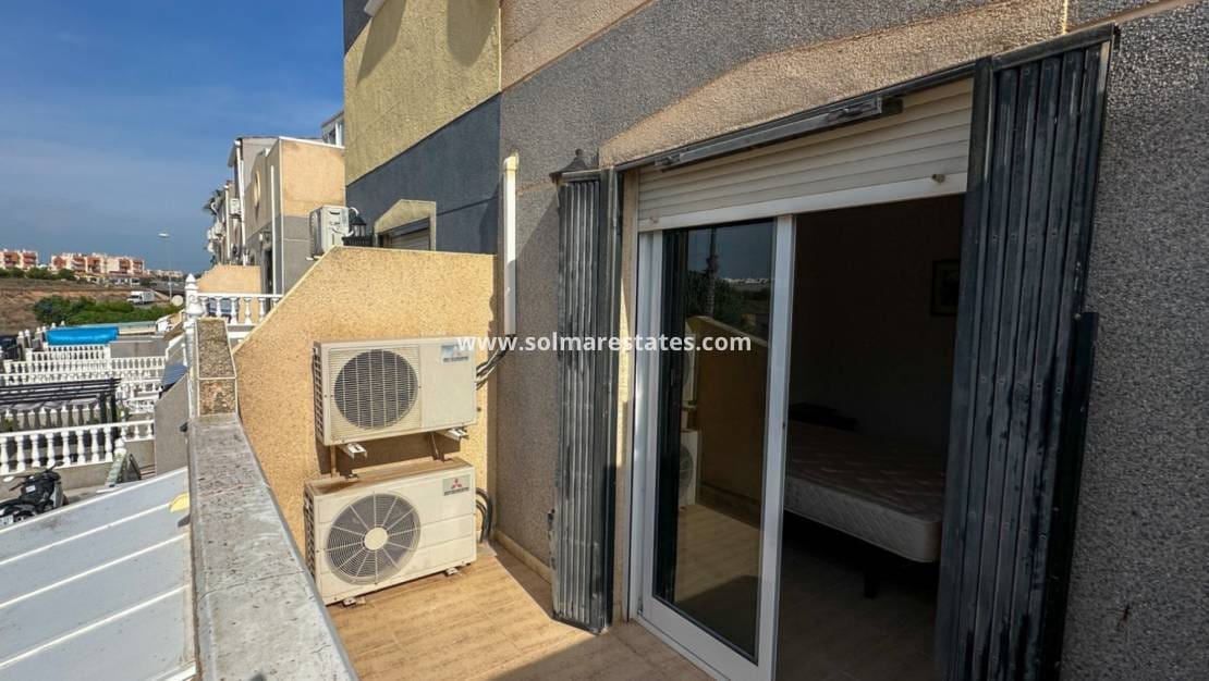2 chambre Maison de Ville à vendre à Playa Flamenca avec piscine - 180 000 € (Ref: 10158437)