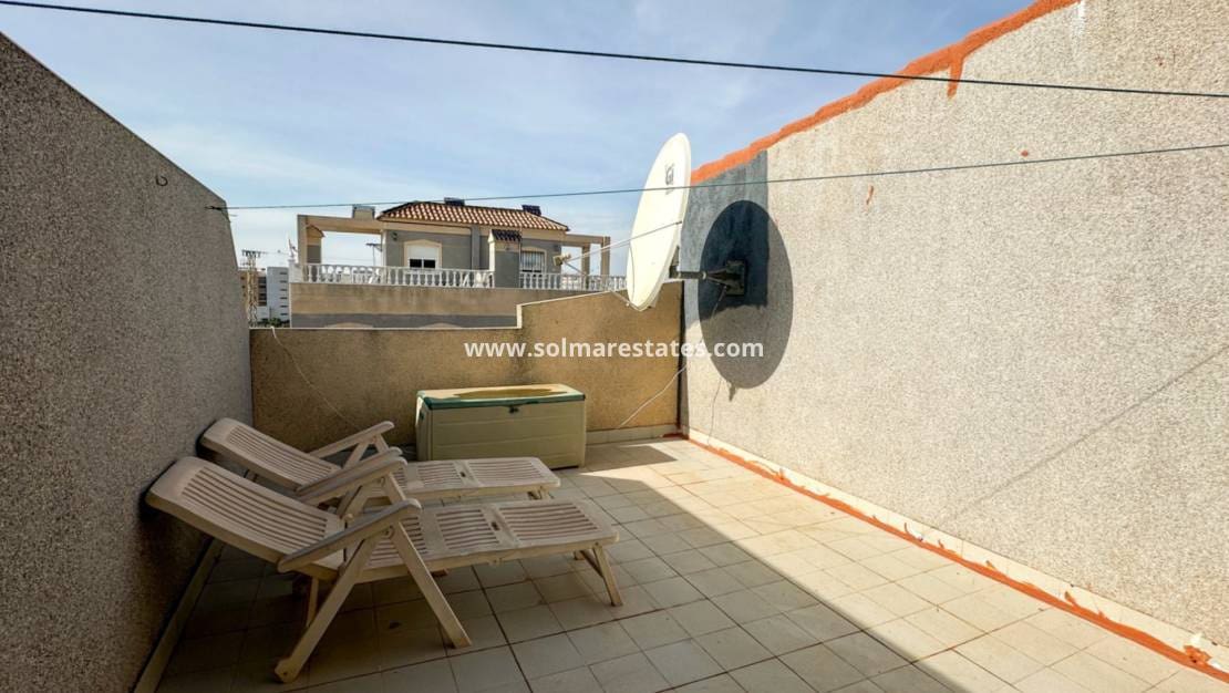 2 chambre Maison de Ville à vendre à Playa Flamenca avec piscine - 180 000 € (Ref: 10158437)
