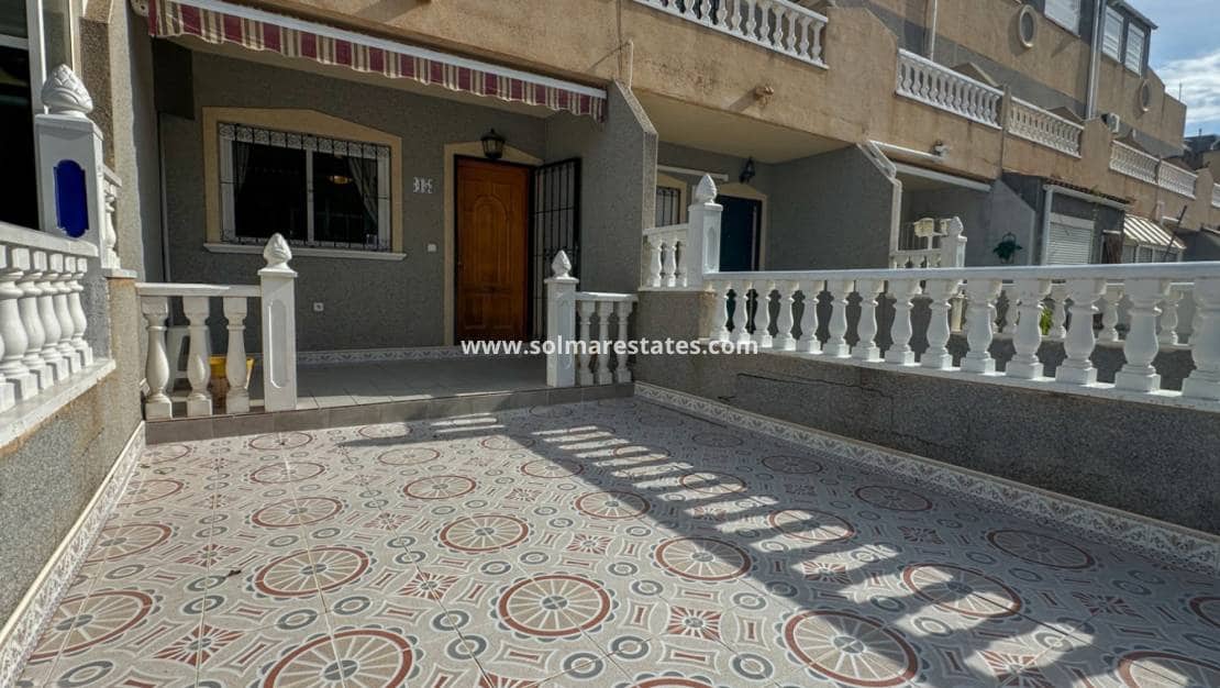 2 chambre Maison de Ville à vendre à Playa Flamenca avec piscine - 180 000 € (Ref: 10158437)
