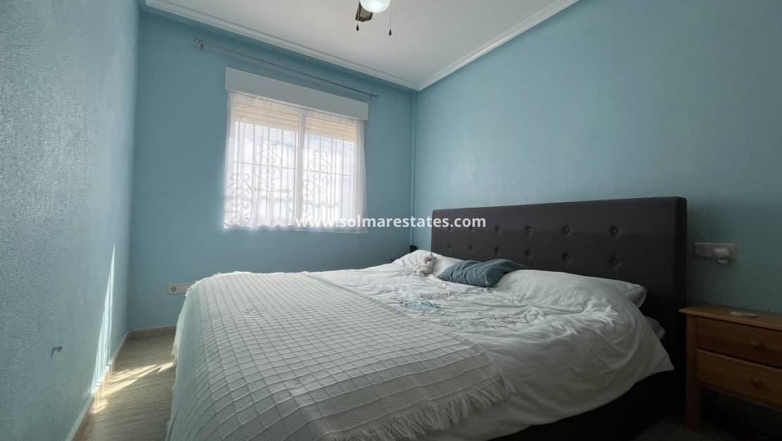2 bedroom Apartment for sale in Algorfa with pool - € 155,000 (Ref: 10159965)