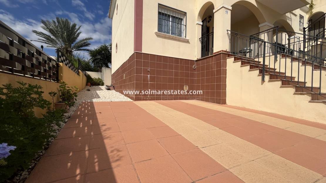 2 bedroom Apartment for sale in Algorfa with pool - € 155,000 (Ref: 10159965)
