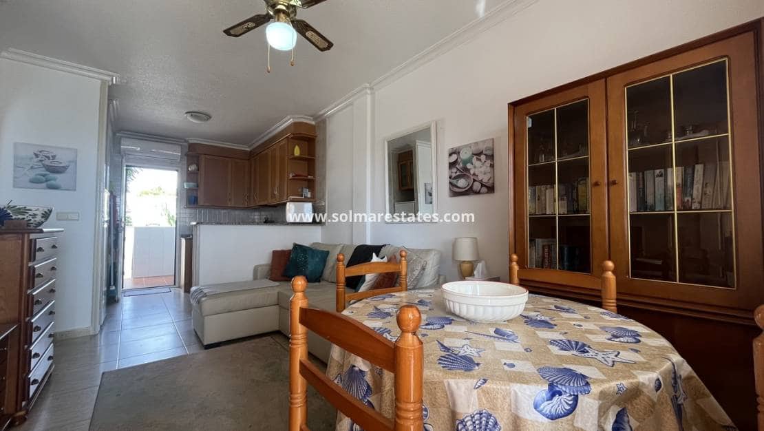 2 bedroom Apartment for sale in Algorfa with pool - € 155,000 (Ref: 10159965)