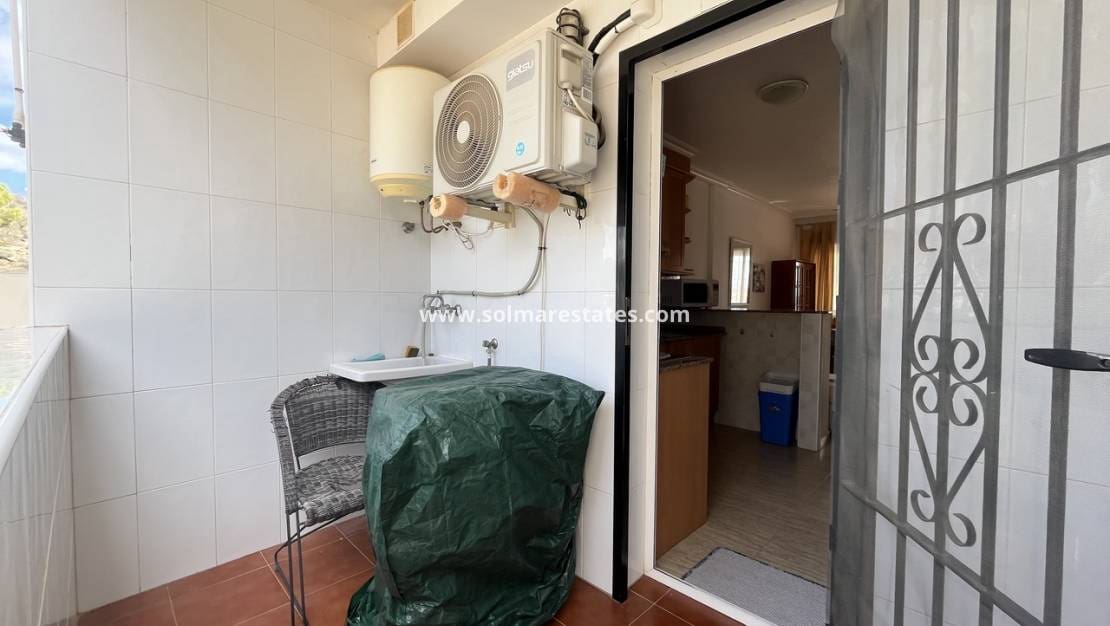 2 bedroom Apartment for sale in Algorfa with pool - € 155,000 (Ref: 10159965)