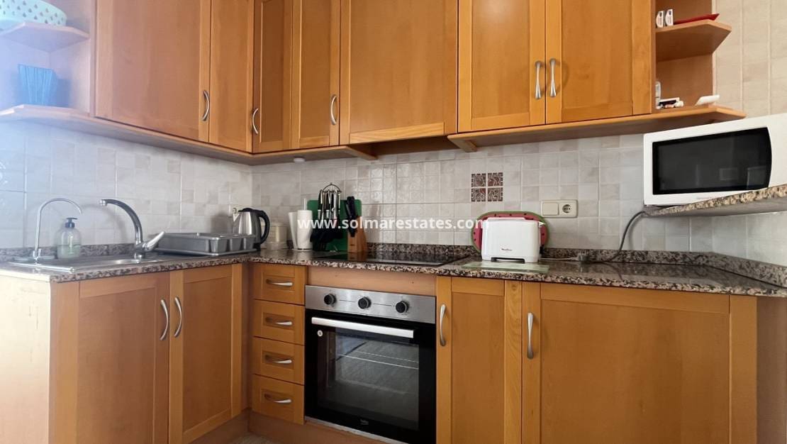2 bedroom Apartment for sale in Algorfa with pool - € 155,000 (Ref: 10159965)