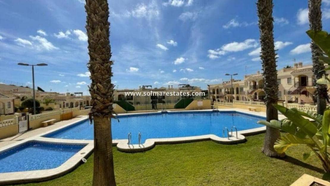 2 bedroom Apartment for sale in Algorfa with pool - € 155,000 (Ref: 10159965)
