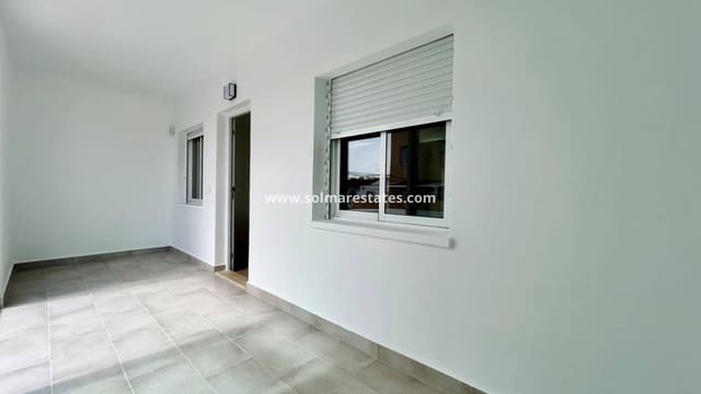 2 slaapkamer Bungalow te koop in La Siesta, Torrevieja - € 159.950 (Ref: 10160089)