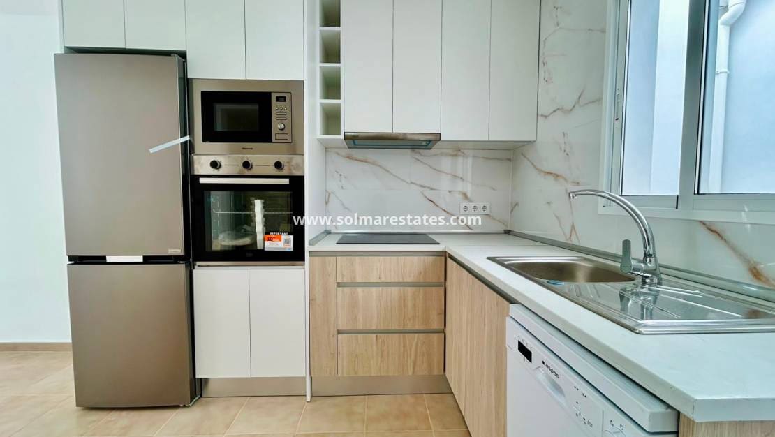 2 slaapkamer Bungalow te koop in La Siesta - € 159.950 (Ref: 10160089)