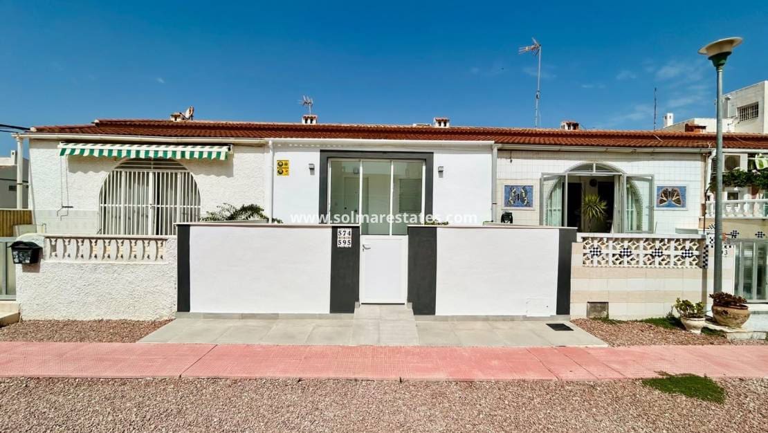 2 slaapkamer Bungalow te koop in La Siesta - € 159.950 (Ref: 10160089)