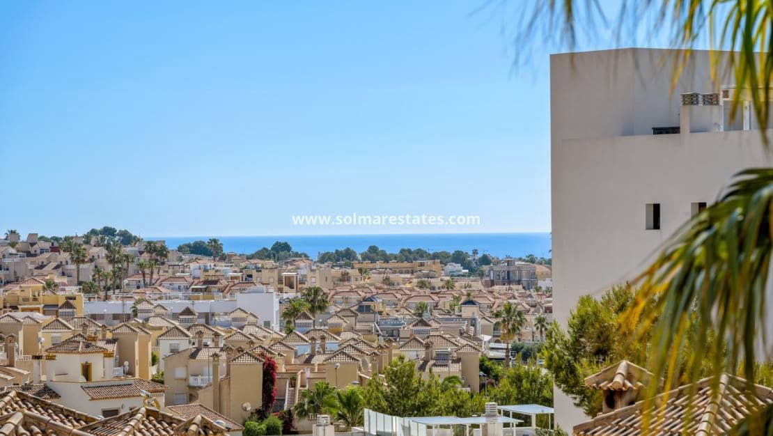 3 bedroom Townhouse for sale in Villamartin with pool garage - € 265,000 (Ref: 10160090)
