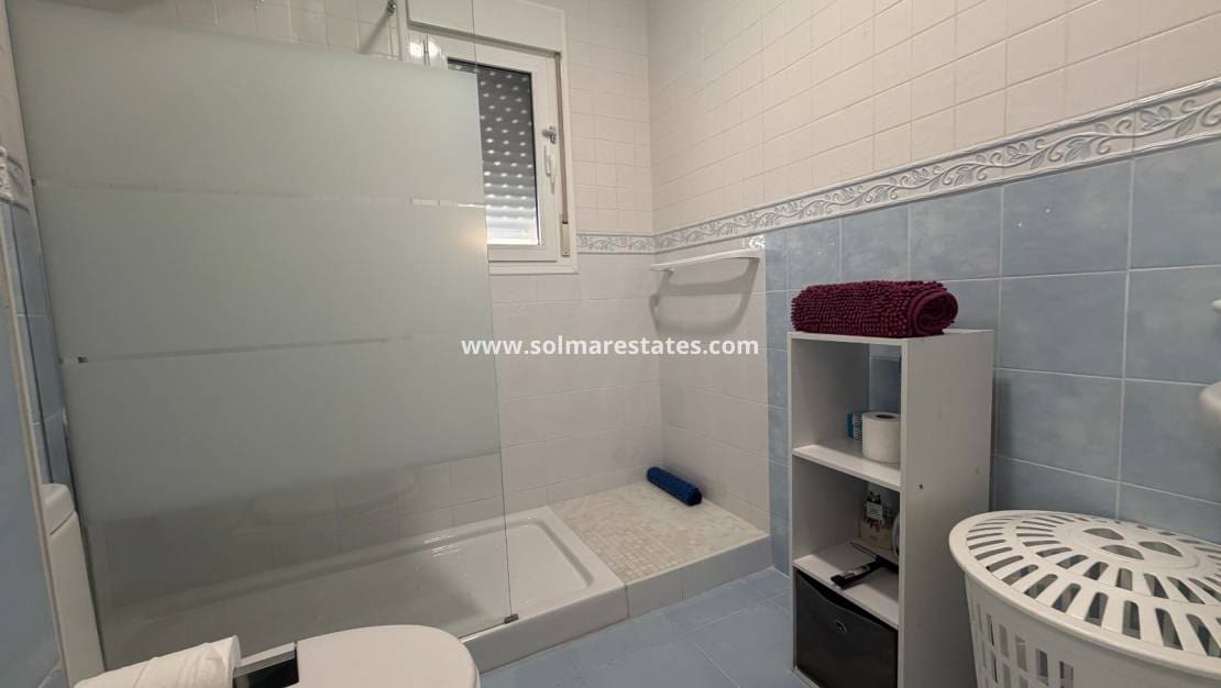 2 soveværelse Lejlighed til salg i La Marquesa med swimmingpool garage - € 159.900 (Ref: 10160092)