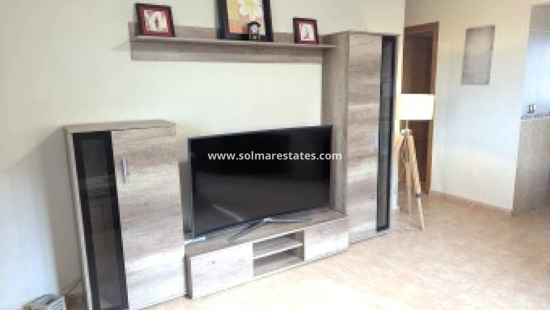 3 chambre Villa/Maison à vendre à Villamartin avec piscine - 390 000 € (Ref: 10165358)
