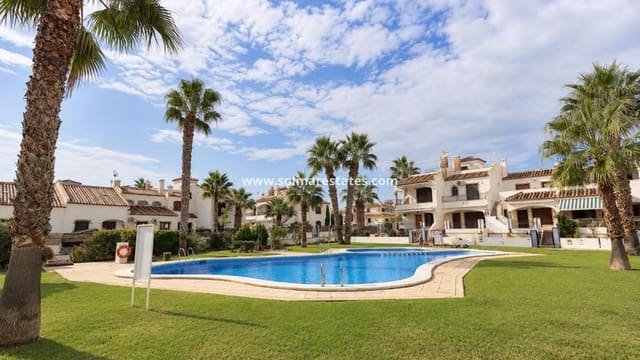 2 soveværelse Byhus til salg i Villamartin, Orihuela med swimmingpool garage - € 234.000 (Ref: 10165359)