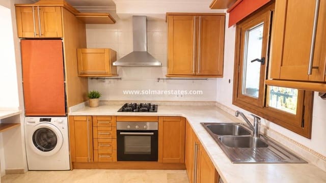 2 soveværelse Byhus til salg i Villamartin, Orihuela med swimmingpool garage - € 234.000 (Ref: 10165359)