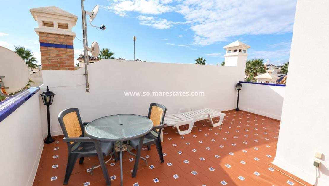2 soveværelse Byhus til salg i Villamartin med swimmingpool garage - € 234.000 (Ref: 10165359)