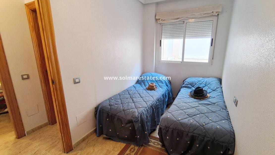 2 sovrum Lägenhet till salu i San Bartolome med pool - 92 000 € (Ref: 10165428)