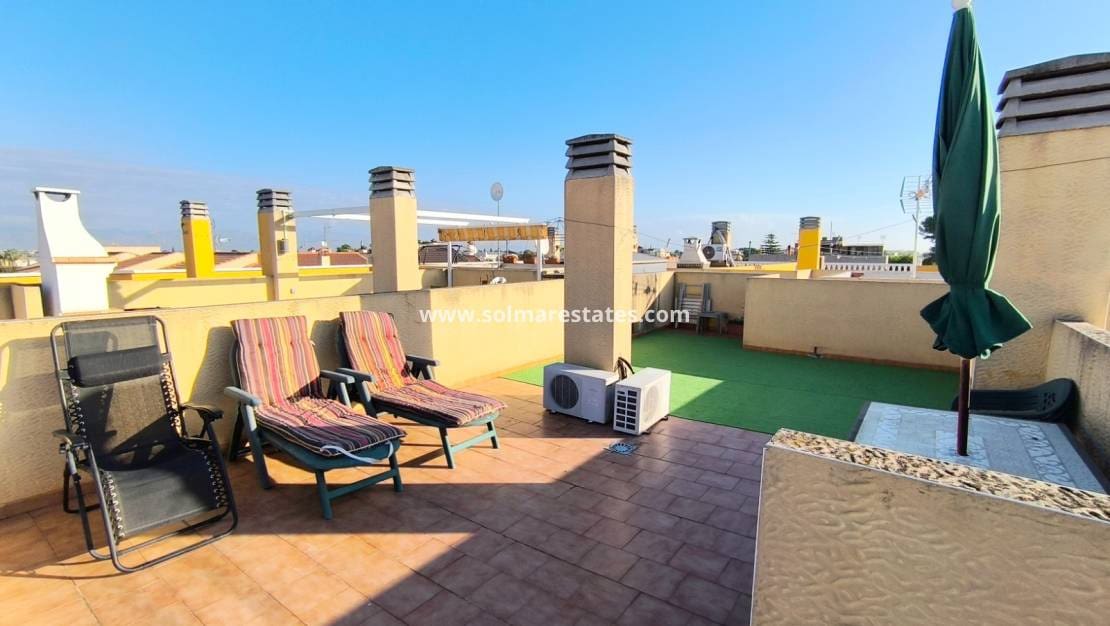 2 sovrum Lägenhet till salu i San Bartolome med pool - 92 000 € (Ref: 10165428)