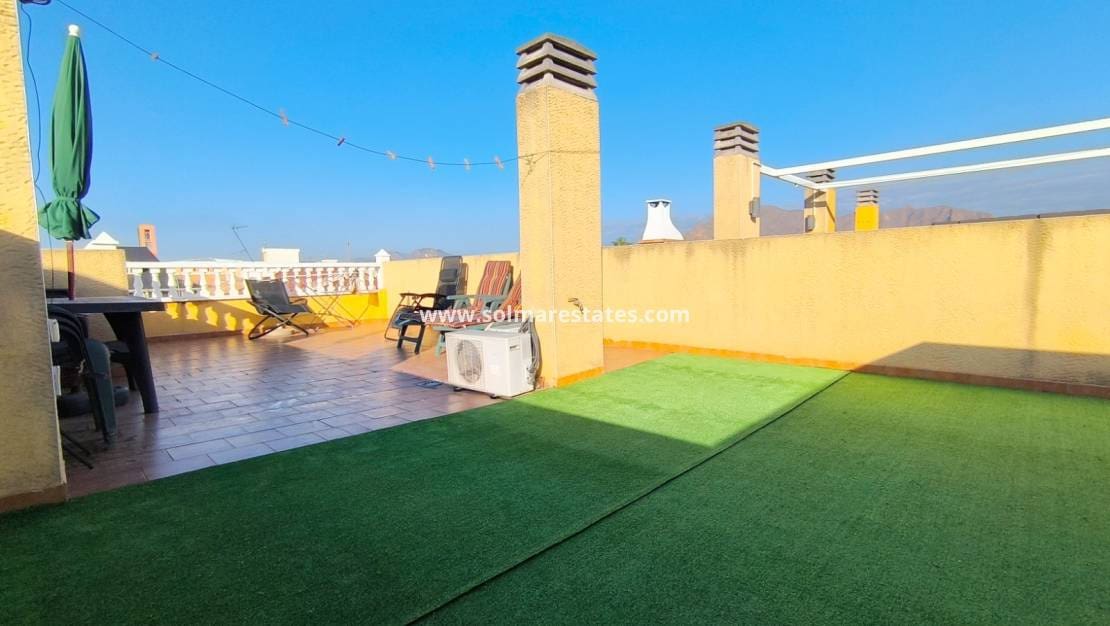 2 sovrum Lägenhet till salu i San Bartolome med pool - 92 000 € (Ref: 10165428)