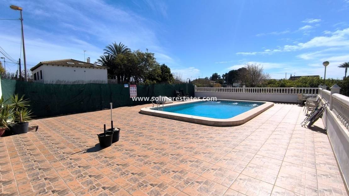 2 sovrum Lägenhet till salu i San Bartolome med pool - 92 000 € (Ref: 10165428)