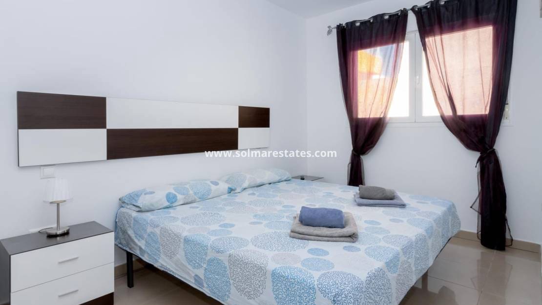 2 sypialnia Apartament na sprzedaż w Playa Flamenca z basenem garażem - 210 000 € (Ref: 10165430)
