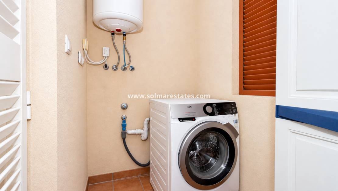 2 sypialnia Apartament na sprzedaż w Playa Flamenca z basenem garażem - 210 000 € (Ref: 10165430)