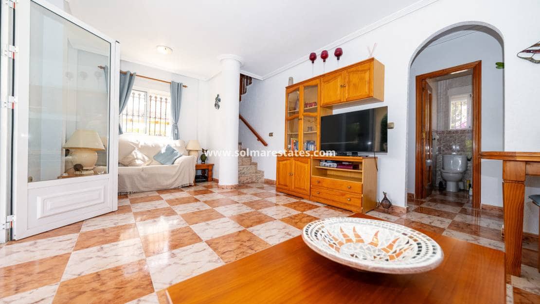 3 bedroom Villa for sale in Playa Flamenca with pool - € 529,900 (Ref: 10165431)