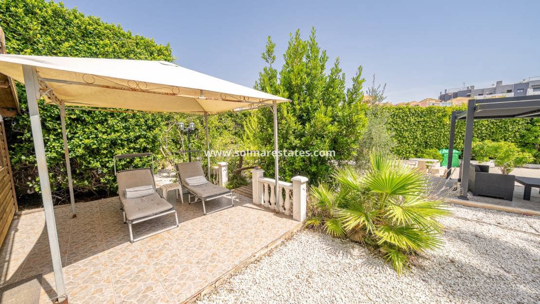 3 bedroom Villa for sale in Playa Flamenca with pool - € 529,900 (Ref: 10165431)