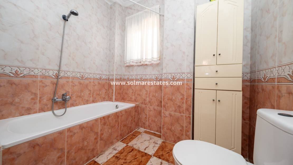 3 bedroom Villa for sale in Playa Flamenca with pool - € 529,900 (Ref: 10165431)