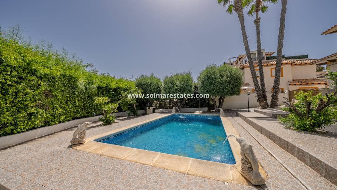 3 bedroom Villa for sale in Playa Flamenca with pool - € 529,900 (Ref: 10165431)