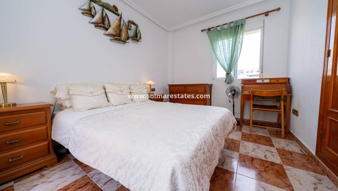3 bedroom Villa for sale in Playa Flamenca with pool - € 529,900 (Ref: 10165431)