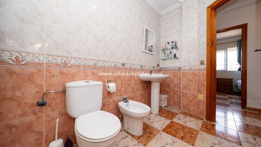 3 bedroom Villa for sale in Playa Flamenca with pool - € 529,900 (Ref: 10165431)