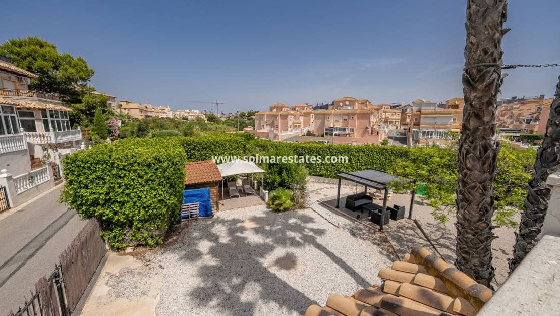 3 bedroom Villa for sale in Playa Flamenca with pool - € 529,900 (Ref: 10165431)