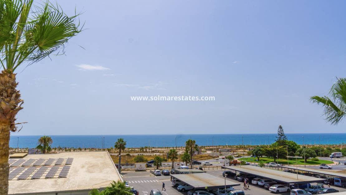 2 soveværelse Lejlighed til salg i Playa Flamenca med swimmingpool garage - € 239.000 (Ref: 10165432)